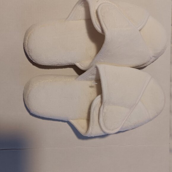 PROFOOT WOMEN'S WHITE WRAP SLIPPERS NWT - Picture 4 of 5